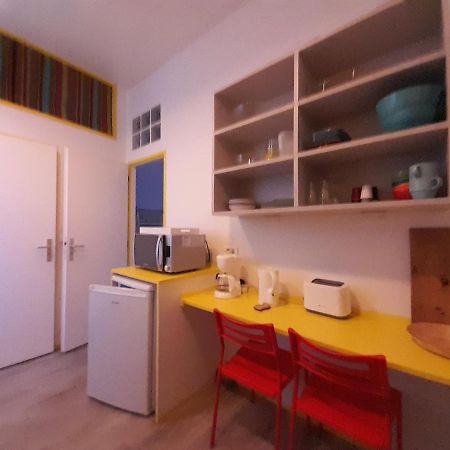 Résidence Les Volets Bleus: Studio de 30 m² classé 2 * Rochefort  Exterior foto